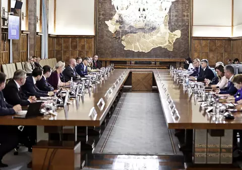 Guvernul crește salariul minim, dar retrage ordonanța care viza salariile din construcții, agricultură și industrie alimentară