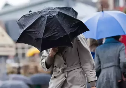 Alertă meteo în mai multe județe, valabilă până duminică seară. Meteorologii anunță rafale de vânt de până la 100 km/h