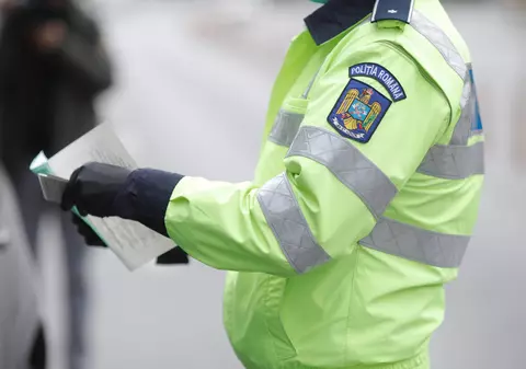 Cum l-au prins procurorii pe poliţistul care priza „zăpadă” cu bancnota de un leu și de ce l-au achitat judecătorii. Apără și azi legea în uniformă