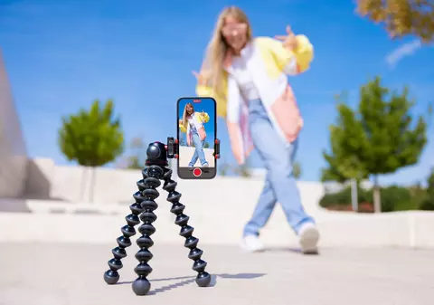 Social media și spălarea pe creier. De ce abuzul de realitate virtuală atacă simțul responsabilității comunitare