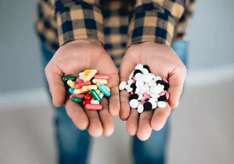 Excesul de reclame la medicamente dăunează sănătății mintale. Sau cum ajungi să te simți suferind de toate bolile lumii