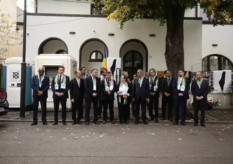 Reprezentanți diplomatici din circa 20 de state își exprimă solidaritatea cu poporul palestinian, la o manifestație în fața Ambasadei Palestinei la București