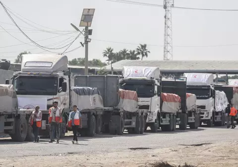 Armata israeliană anunță că mai multe camioane cu ajutoare vor intra în Gaza și afirmă că nu există o penurie de provizii în Fâșie