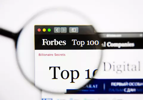 Washington Post: Un magnat rus apropiat de Kremlin susține că se află în spatele achiziției revistei americane Forbes, potrivit unor înregistrări