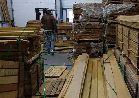 Un șofer român de TIR care habar n-avea ce transportă i-a lăsat pe traficanții de droguri fără cocaină de 43 de milioane de euro, în Franța