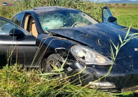 Șofer de TIR atacat cu sabia într-o benzinărie din Huedin de șoferul unui Panamera, care a fugit apoi de polițiști pentru că nu are permis