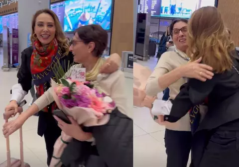 Iulia Vântur, întâlnire emoționantă cu mama ei în aeroport: „Reunite”. I-a adus flori și baloane