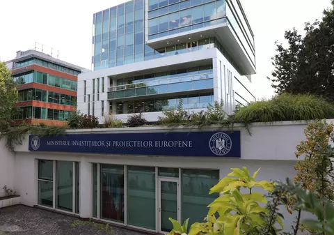 Director din Ministerul Fondurilor Europene, acuzat că cerea lunar taxe din salariul unor femei pe care le-a ajutat să se angajeze