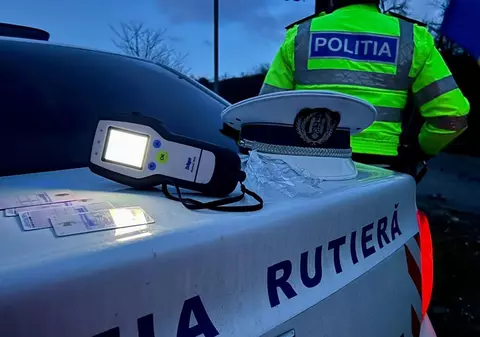 Poliţia Română, după ce un şofer a fost surprins când forţa un alt conducător să accelereze pe A2: Acest tip de bullying în trafic încă persistă