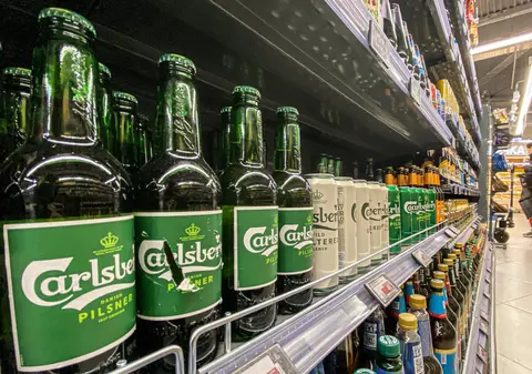 Decizia radicală luată de Carlsberg, după ce Rusia i-a naționalizat filiala: „Refuzăm să justificăm preluarea ilegitimă a afacerii noastre”