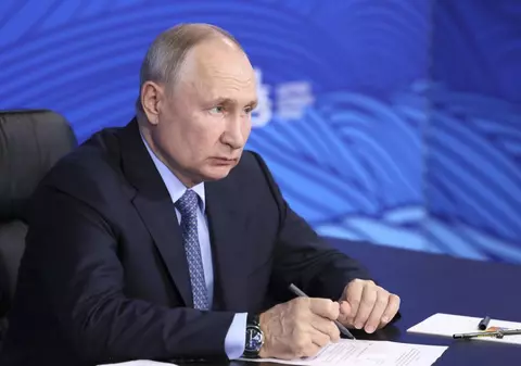 Putin a promulgat bugetul Rusiei pentru următorii doi ani. Bugetul pentru Apărare crește cu 66% în 2024