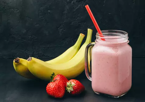 Cinci rețete de smoothie care te ajută să câștigi în greutate