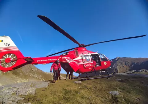 Turist israelian transportat cu elicopterul SMURD de la Cabana Podragu, după ce i s-a făcut rău pe munte