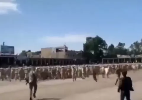 Cel puțin 100 de morți și peste 240 de răniți, într-un atac cu drone la ceremonia de absolvire a unei academii militare din Siria