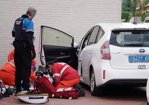 Un taximetrist român a murit la volan în timpul cursei și mașina a lovit în plin un chirurg care se ducea să primească un premiu, în Spania
