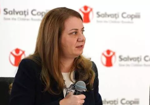 Ligia Deca, ministrul educației, înregistrată când se plânge de comentariile de pe net: „Dacă n-apucă să le șteargă colegii, mă încarc negativ. Am o zi proastă!”