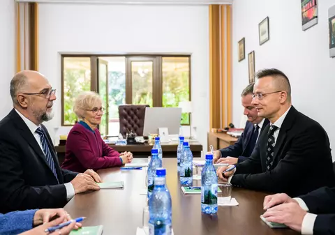 Ministrul ungar de externe anunţă că prioritatea preşedinţiei ungare a UE este procesul de aderare a României la Schengen