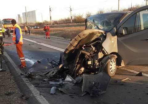 Trei oameni au murit și opt au fost răniți într-un grav accident în județul Galați. A fost activat planul roşu de intervenţie