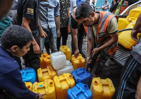 Un oficial ONU avertizează că 70% dintre locuitorii din Gaza nu vor avea acces la apă potabilă până la sfârșitul zilei de miercuri