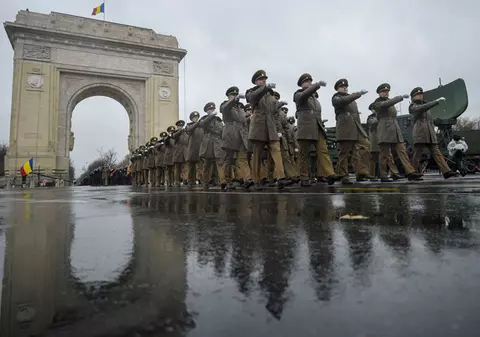 România va suspenda operaționalizarea Tratatului privind Forțele Armate Convenționale după retragerea Rusiei