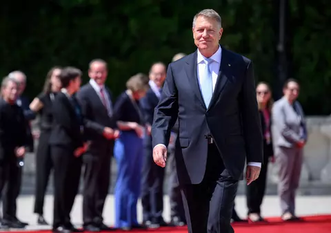 Klaus Iohannis pleacă într-un turneu în Africa. Președintele va vizita Kenya, Tanzania, Capul Verde și Senegal