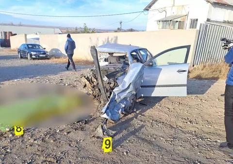 Un tată și fiica lui de 16 ani sunt doi dintre cei trei oameni morți în accidentul de la Independența. În mașina ruptă în două era și un băiat de 19 ani