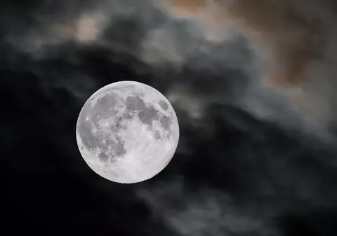 Luna plină din 27 noiembrie. Zodia Gemeni aduce schimbări!