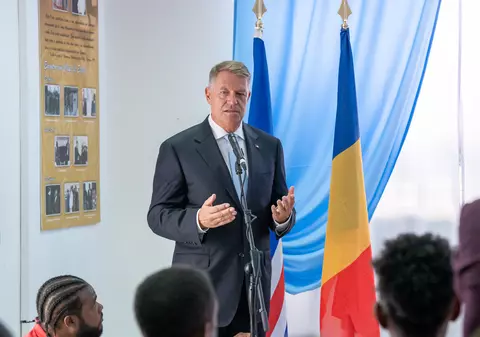 Klaus Iohannis începe vizita în Senegal, ultima ţară din turneul african