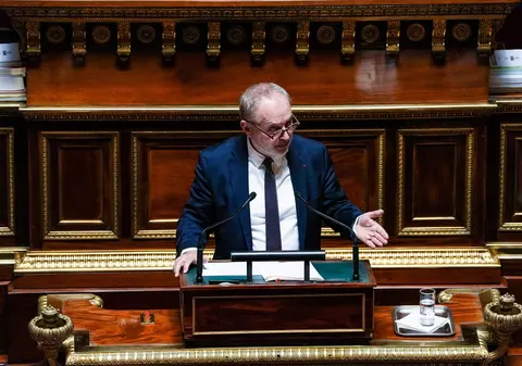 Senator francez, arestat sub suspiciunea că a drogat o deputată pentru a o agresa sexual