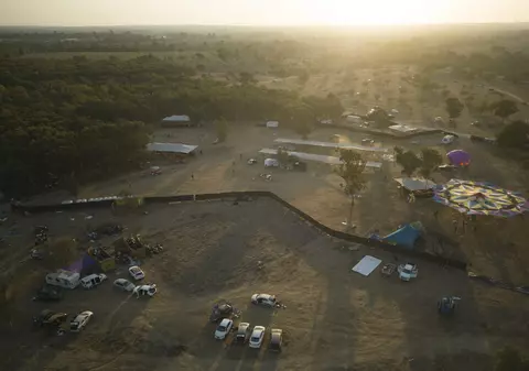 Israelul publică o înregistrare video în care un militant Hamas execută o femeie ce se ghemuiește la pământ, în timpul asaltului din 7 octombrie