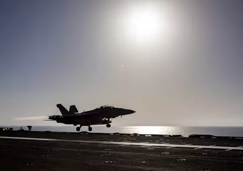 Un avion militar american s-a prăbuşit în timpul unui zbor de antrenament, în estul Mării Mediterane