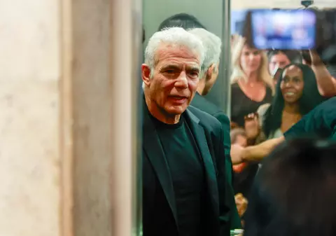 Liderul opoziției israeliene afirmă că „a sosit momentul" pentru înlocuirea lui Benjamin Netanyahu. „Am așteptat 40 de zile, nu mai este timp"