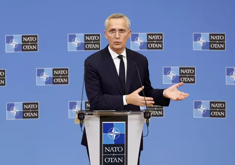 Avertismentul șefului NATO: „Trebuie să ne pregătim pentru o confruntare cu Rusia care ar putea dura decenii”