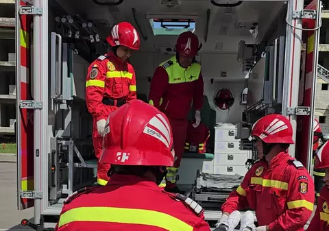 Două persoane, dintre care un copil, în stop cardio-respirator, în urma unui accident în Gheboieni, Dâmbovița