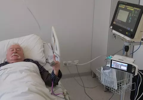 „Lech Walesa se simte mai bine”, după ce a fost internat cu Covid. Mesajul de pe patul de spital al fostului președinte polonez