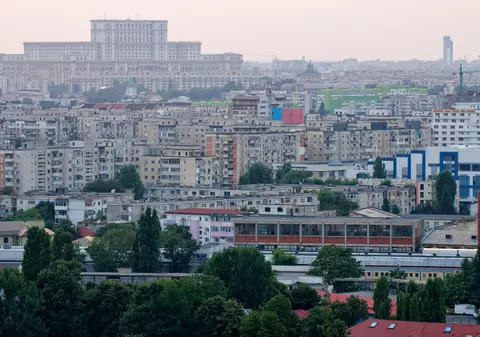 Spiegel: „Această situație amenință democrația fragilă a României”