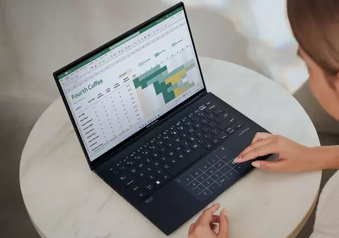 ASUS Zenbook 14 OLED (UM3402): putere și eleganță fără efort