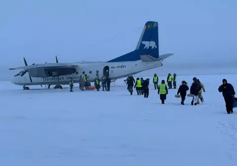 Un avion Antonov cu 30 de pasageri la bord a ratat pista și a aterizat pe un râu înghețat, în Rusia