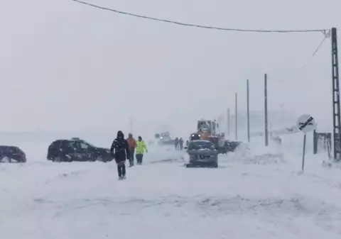România, lovită de un nou val de frig și viscol. Temperaturile scad în toată țara, iar în București va ninge. Avertismentul meteorologilor