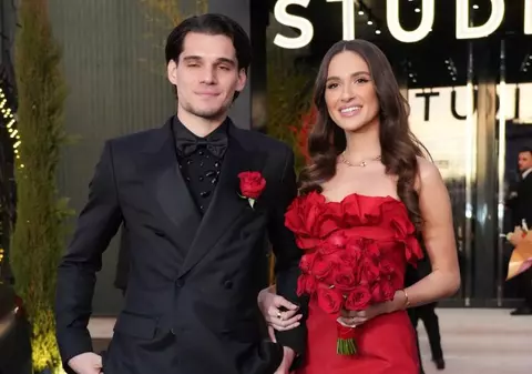 Elena Tănase, soția lui Ianis Hagi, ținute de 25.000 de euro la cununia civilă. Cum a arătat cea de-a doua rochie