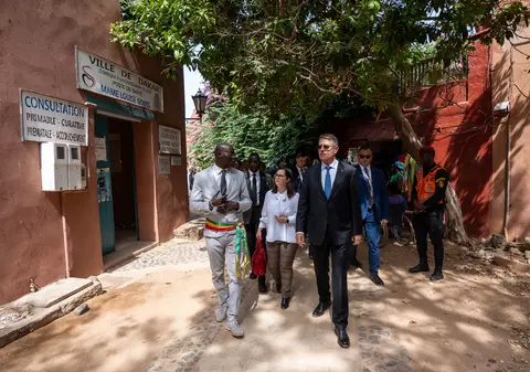 RĂMÂNE CUM A STABILIT. Instruit de Klaus Iohannis, biroul de presă al preşedinţiei vorbeşte despre costul turneului african: E secret!