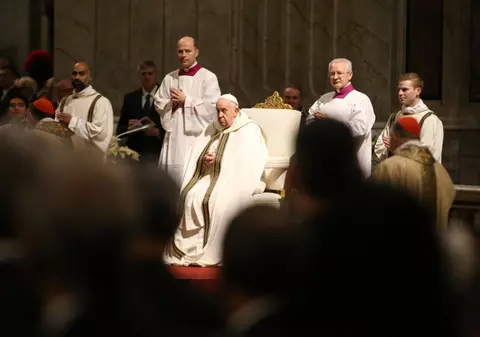 Papa Francisc, mesaj de Crăciun: „Inima noastră este la Betleem, unde prințul păcii este respins de logica pierzătoare a războiului”