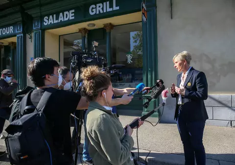 O primăriță din Franța a primit amenințări cu „decapitarea” după declarațiile ei despre uciderea tânărului de 16 ani care a inflamat societatea