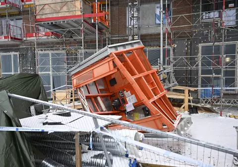 Cinci persoane au murit după ce s-au prăbușit cu liftul pe un șantier de construcții din Suedia