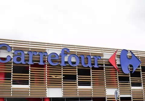 Program Carrefour de Anul Nou 2024. Când e deschis la Carrefour pe 1 și 2 ianuarie
