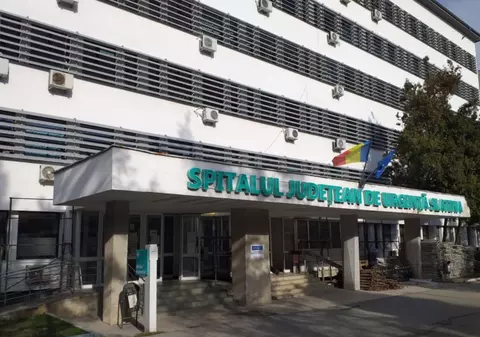 O femeie a murit în lift, la Spitalul Județean Slatina, după ce ascensorul a rămas blocat timp de 20 de minute. Poliţia a fost anunțată la două zile de la deces