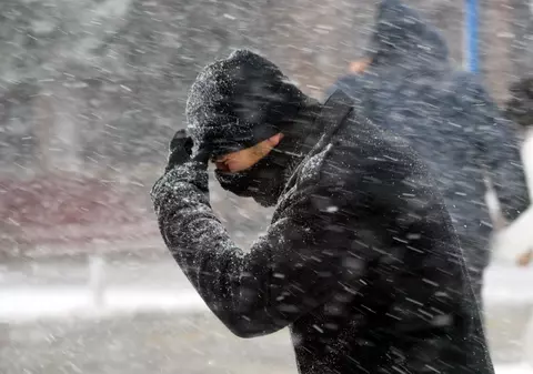 Temperaturi scăzute și ninsori înainte de sărbători, anunță meteorologii. Cum va fi vremea de Crăciun și de Revelion