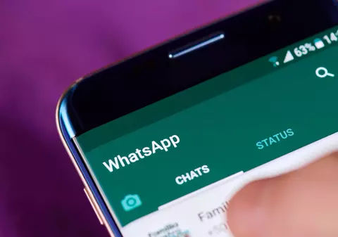 Val de tentative de fraudă prin WhatsApp. Ce metodă folosesc infractorii cibernetici ca să fure date personale și financiare