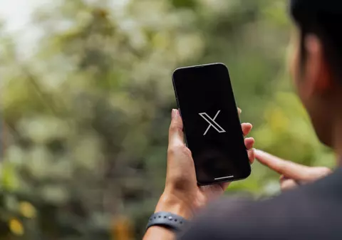 Comisia UE lansează o anchetă împotriva X, fosta Twitter, pe care o suspectează că a promovat conținut ilegal și dezinformări