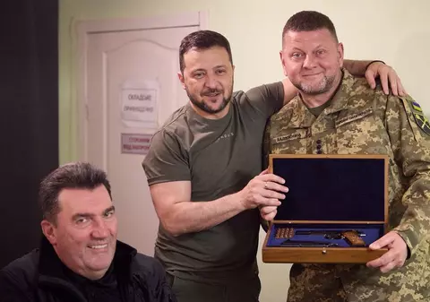 Moment critic în Ucraina: conflictul Zalujnîi-Zelenski atinge apogeul, într-un moment în care armata se confruntă cu „o foame de muniție”